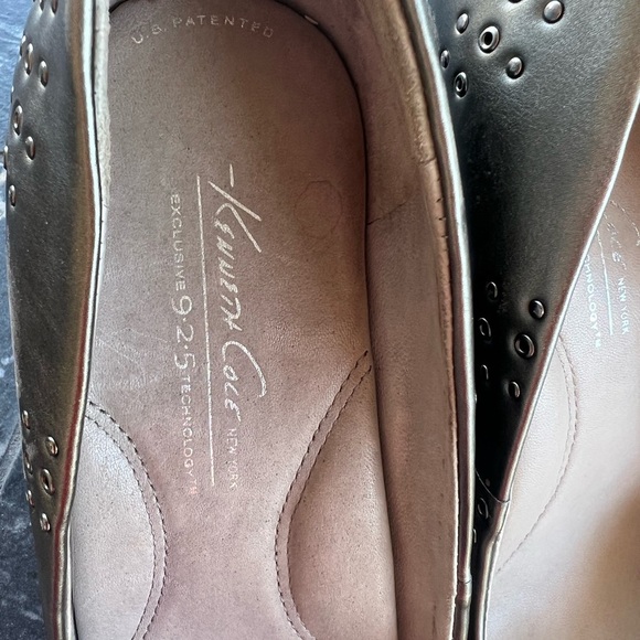 Kenneth Cole New York Silver Studed Wedge Heels Size 8.5 - Picture 8 of 8